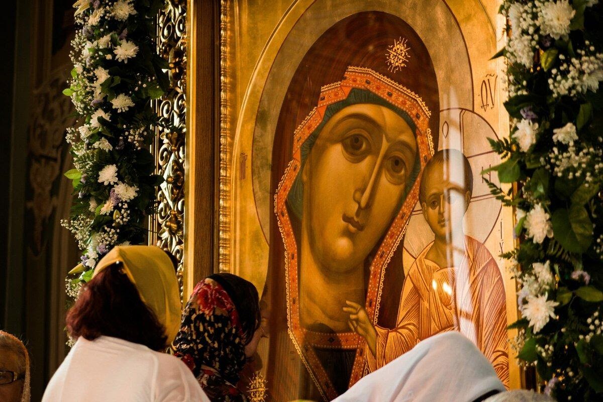 КАЗАНСКАЯ ИКОНА БОГОРОДИЦЫ: ВЕЛИКИЙ ДАР КАЖДОМУ